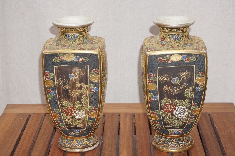 Identification et estimation d'une paire de vases de Chine Vasech25