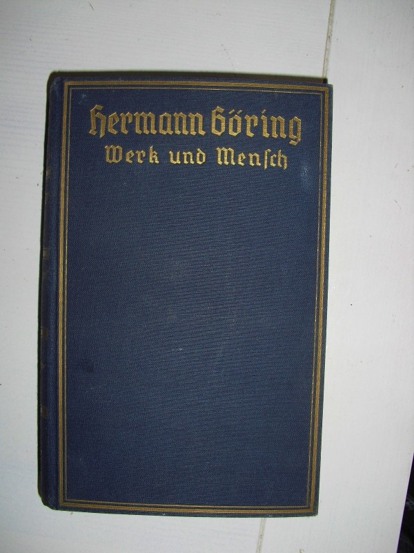 livre biographie H.Goering 1937...Reliure ornée d'insignes LW, Chasse..... Cimg1211