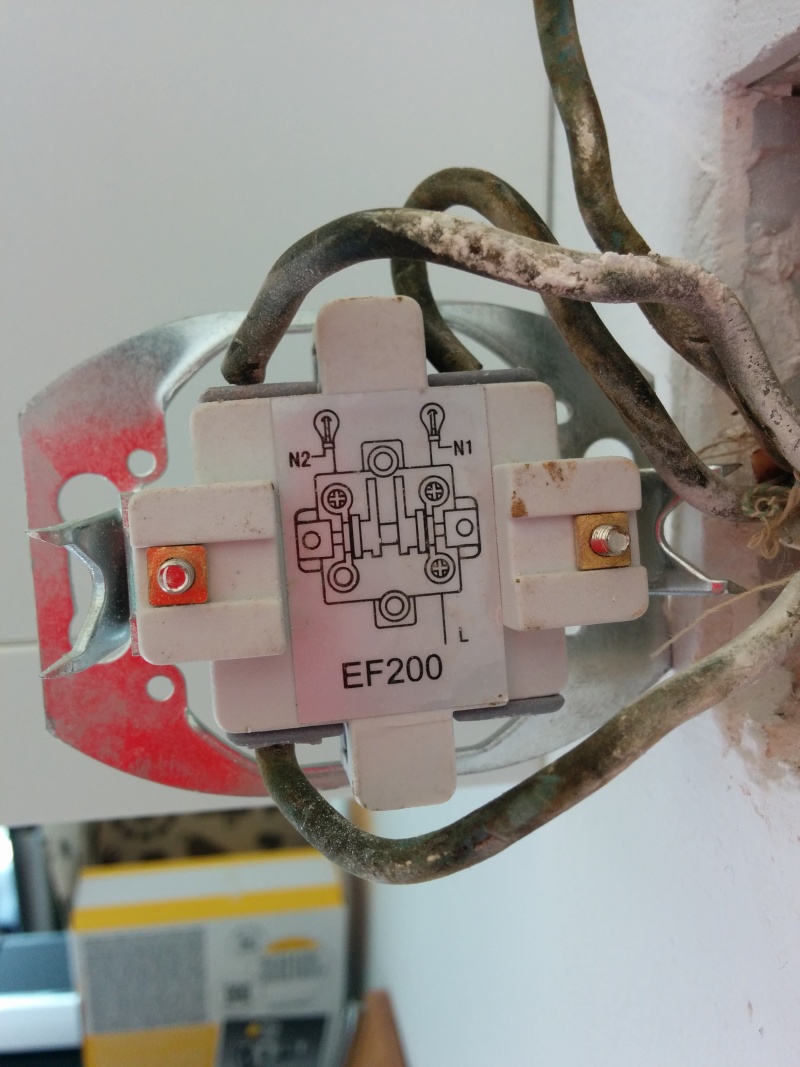 Micro module dimmable 54514 - 2 configurations HS sur double-interrupteur Img_2010