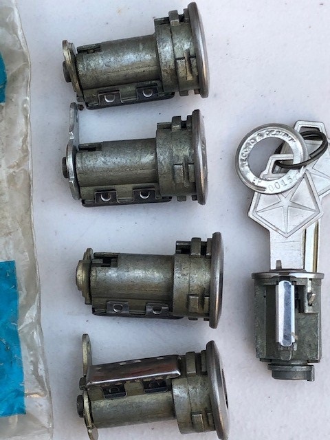 NOS Door lock sets, what to look for 1968 1969 1970 Keys_511