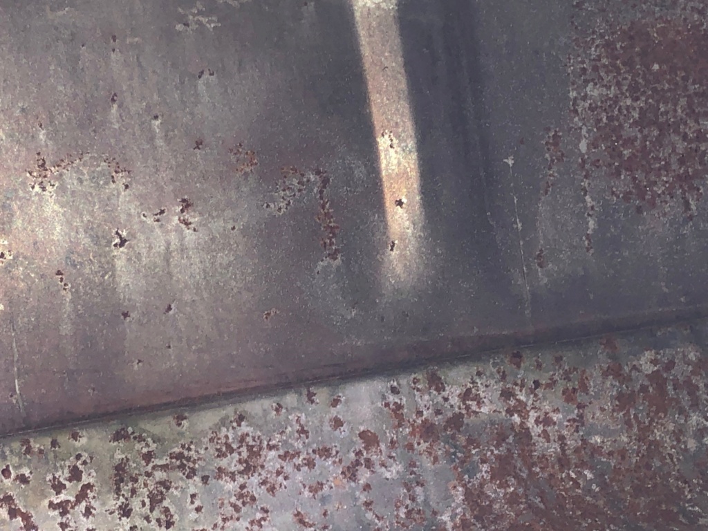Two fuel tanks, used, free! Tank_610