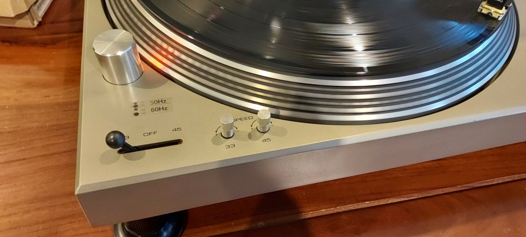 Technics SL1200 TT with SME3009 tonearm Sl120014