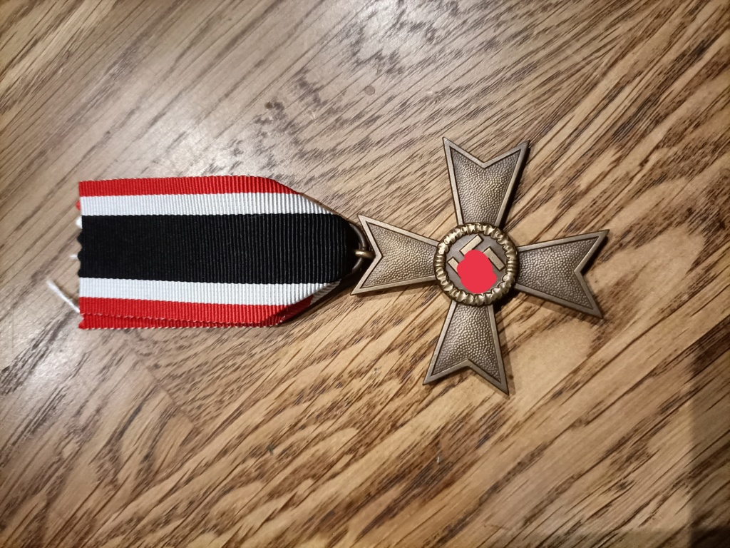 Médaille du mérite de guerre Allemand WW2 Img_2012