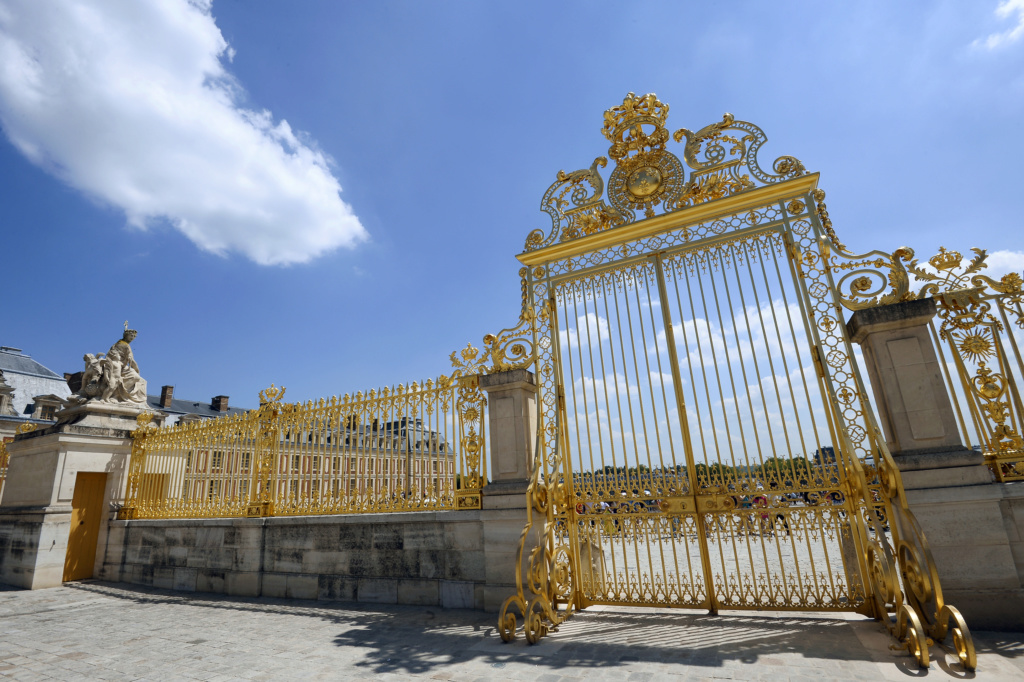 Versailles devient-il trop doré? 000_pa10