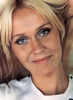 Most beautiful singer of the 1970s? Abba_210