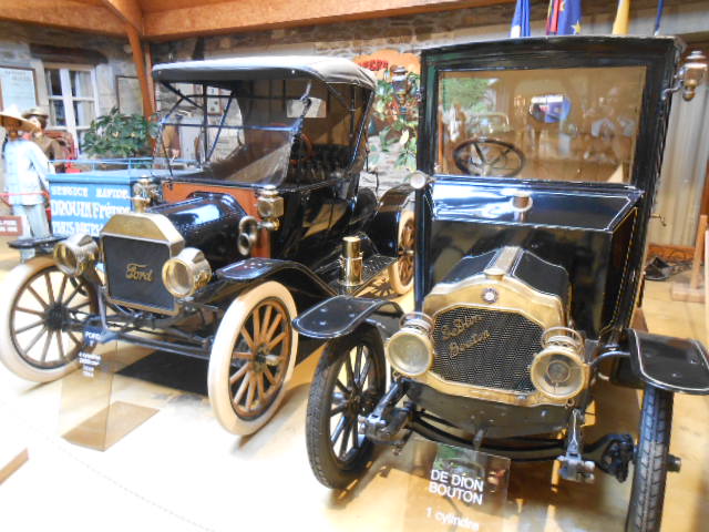 LOHEAC (56 MORBIHAN) Musée de l'Automobile Dscn1119