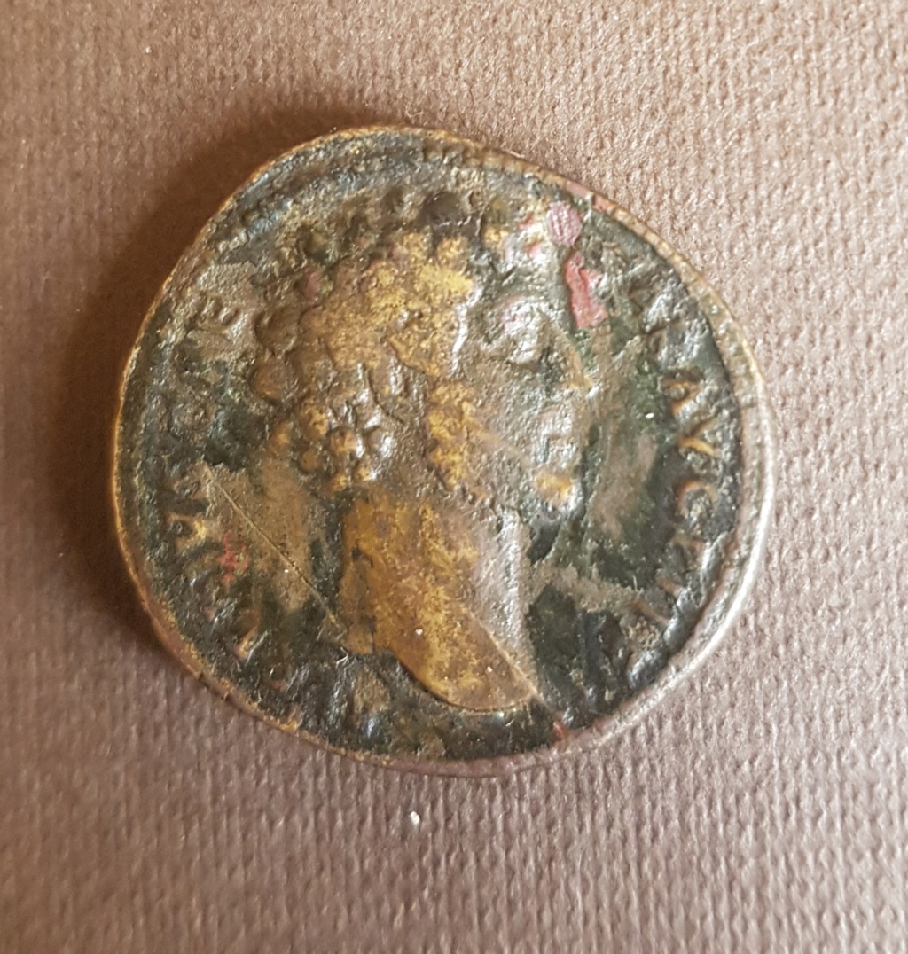 Dupondio de Marco Aurelio. TR POT COS II. Minerva a dcha. Roma 20200425