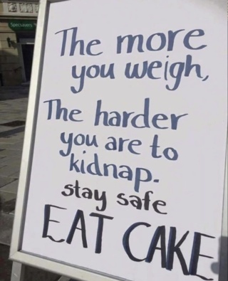Eat Cake Eatcak10