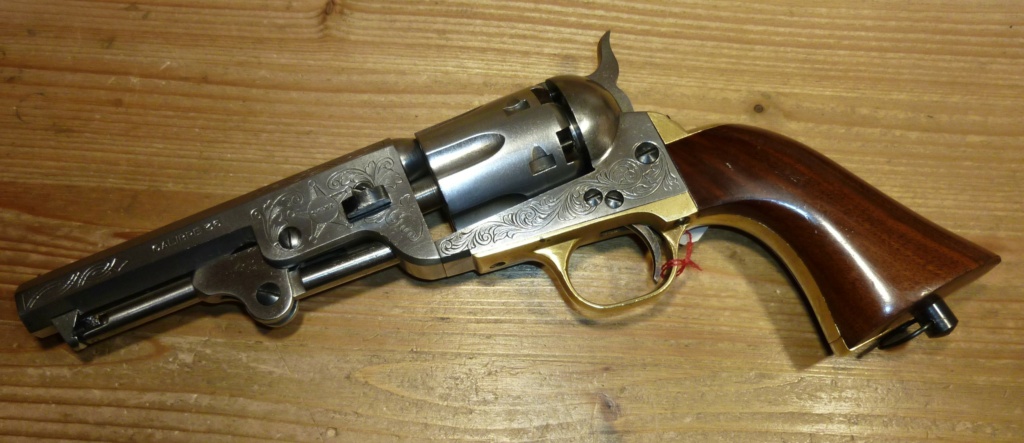 Colt 1851 sheriff à barillet cannelé et anneau de crosse P1090310