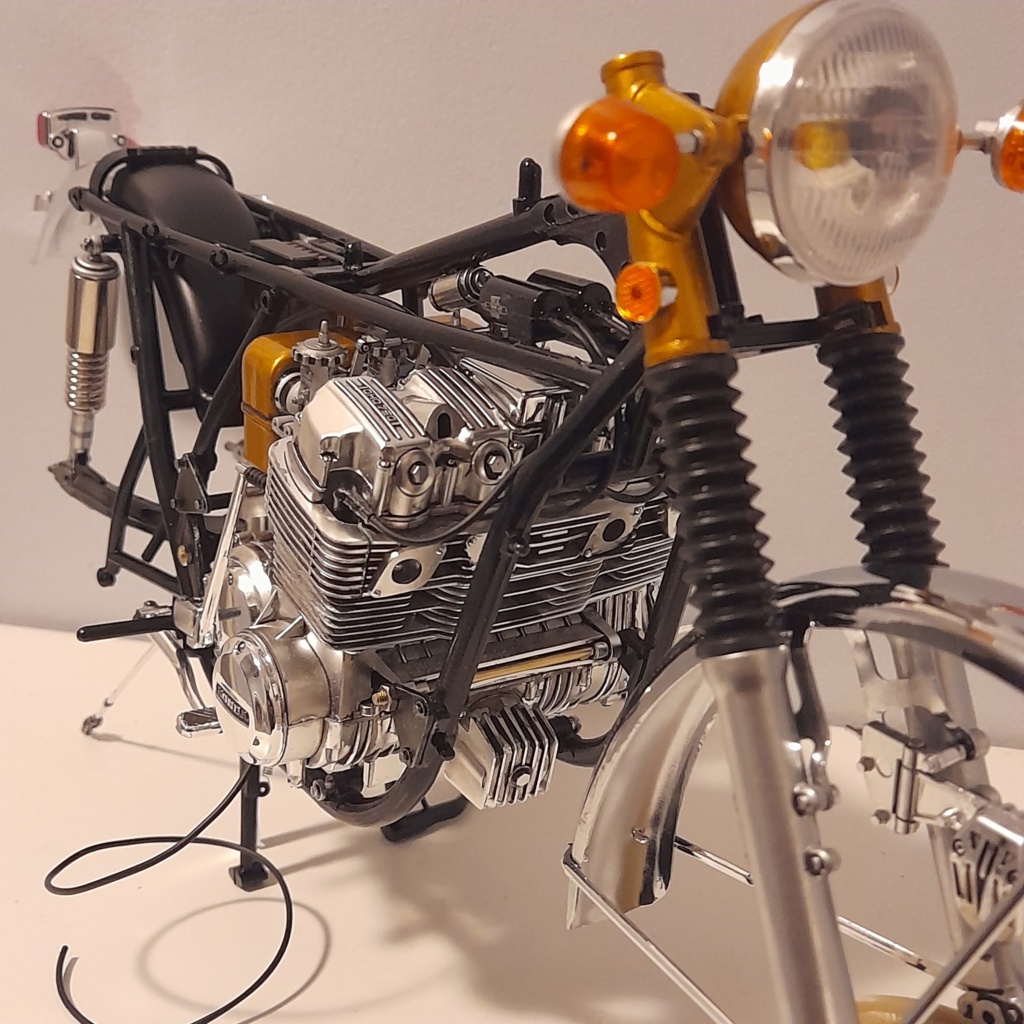 1/6 Honda cb 750 four Tamiya - Page 5 20230228