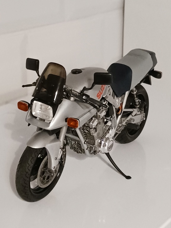 1/12 Suzuki Katana Tamiya - Page 3 20230539