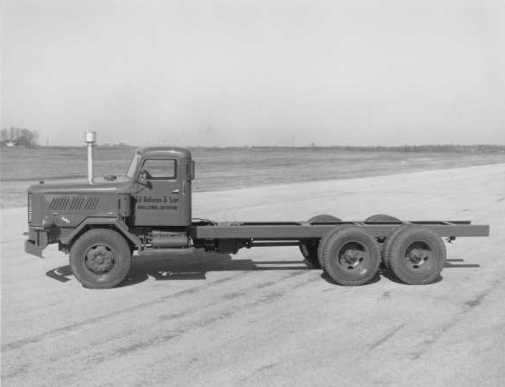 Les camions FWD : à l'origine des camions LABOURIER - Page 2 00000112