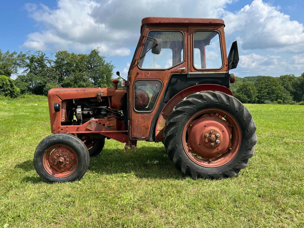 BUKH DIESEL un tracteur fabriqué au Danemark 13312