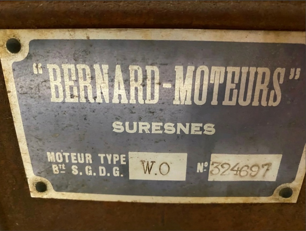 Vente aux enchères de moteurs BERNARD 4_610