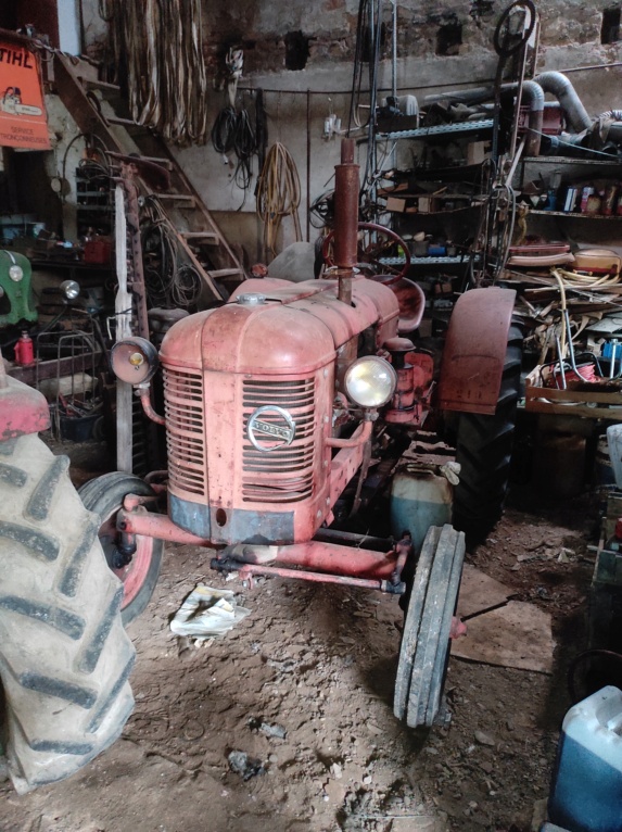 70 Loulans les forges : la ferme du tracteur de Mr Bouchaton - Page 3 Img_2300