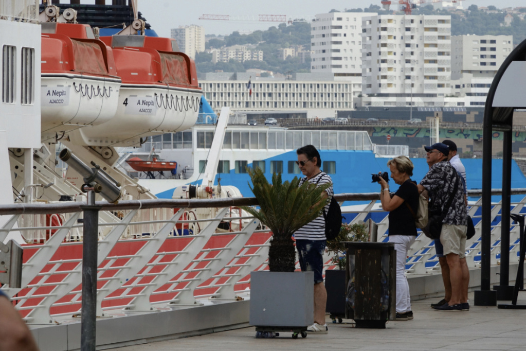 Marseille, du côté des docks - 21 Juin 23 Dsc09015