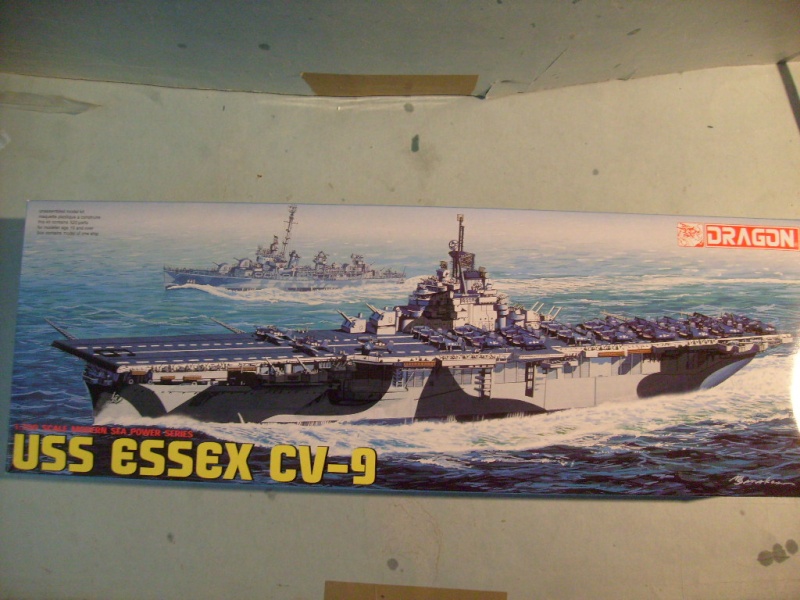 [DRAGON] Porte-avions CV 9 USS ESSEX 1/700ème Réf 7049 S7304430