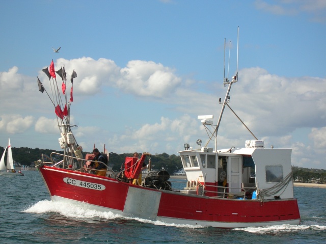 [VIE DES PORTS] Quelques bateaux de pêche (sur nos côtes Françaises) - Page 3 18_09_12