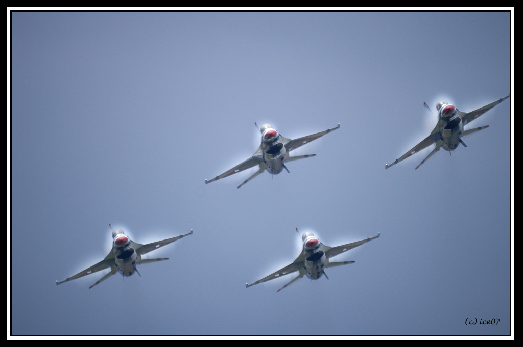 Les F-16 du 14 juillet Pict0313