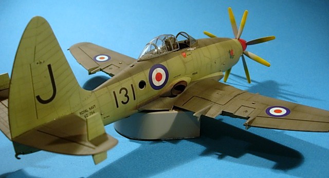 Westland Wyvern 1/48 [Trumpeter] - Page 6 Wyvern13