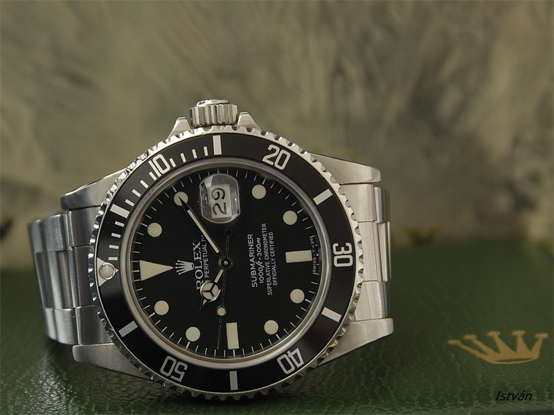 Rolex Sub en vitrine... Gal16810