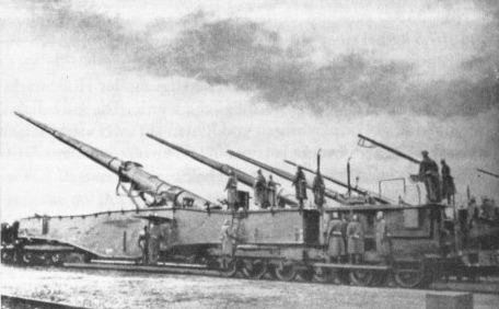 L'Artillerie Lourde sur Voie Ferrée 28-cmn10