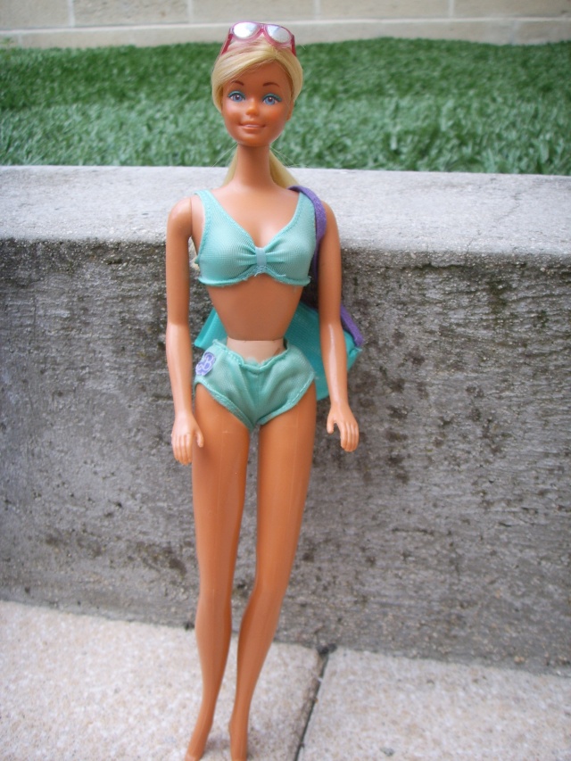 Barbie et les vacances au soleil Ssl17513