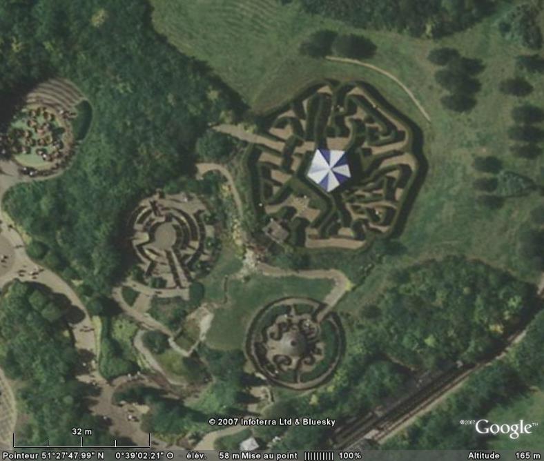 Les labyrinthes découverts dans Google Earth - Page 6 Labyri10