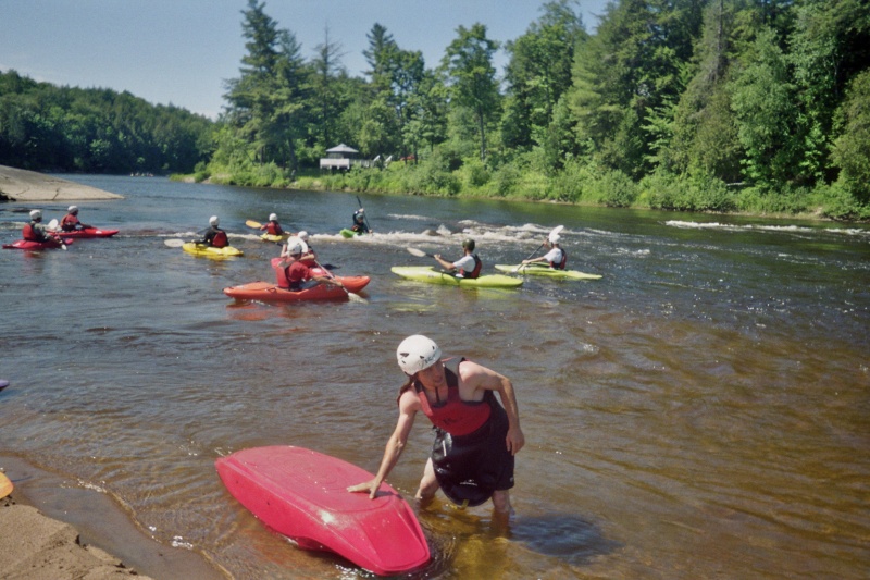 Kayak sur la rivière rouge Ca1gmh10