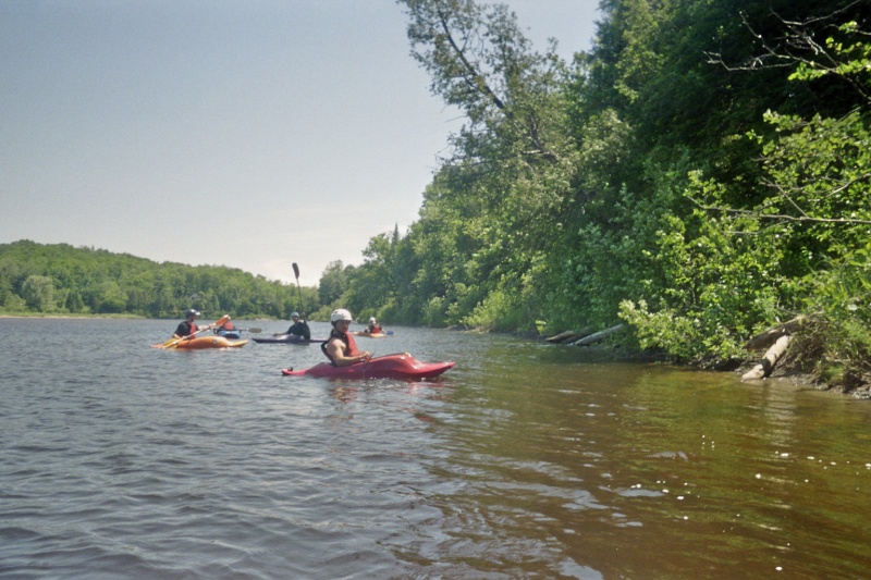 Kayak sur la rivière rouge Ca2fk510