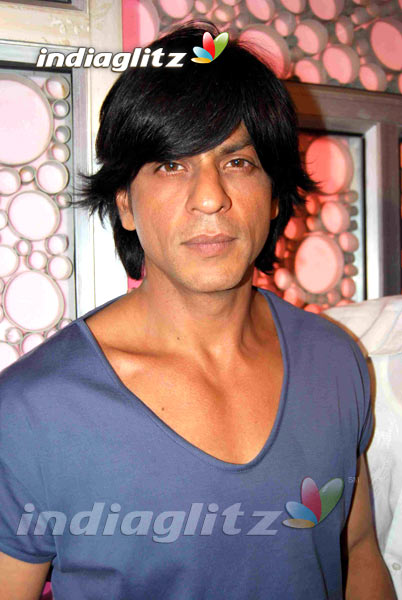 Des photos représentives de SRK pour une vidéo spéciale - Page 6 Srkblu11