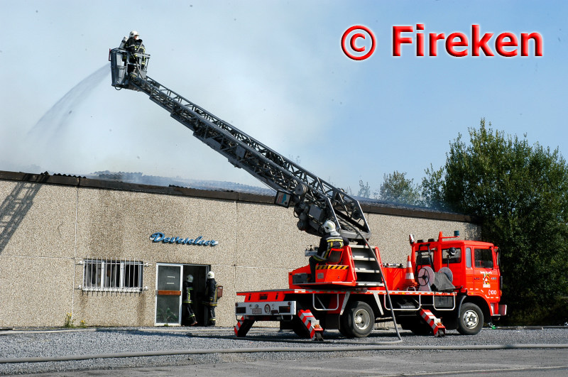 Incendie de l'usine d'emballage Deveseleer a Soignies le 11 Août 2004 Image022