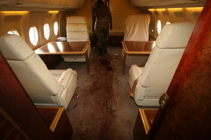 Attentat contre le Fokker 100 du PM de Cte d'Ivoire Lesang10