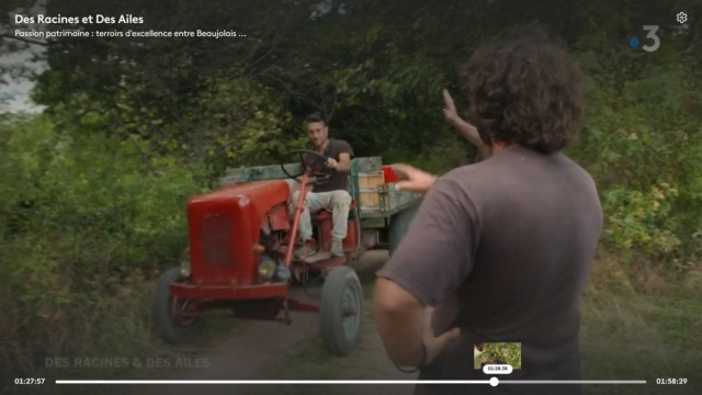 Tracteur vu dans "Des racines et des ailes" Porteu10