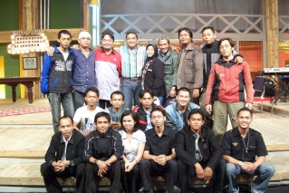 LIPUTAN MEDIA: KOSTER Bersama Para Selebrities dan Pejabat di Indonesia 10019910
