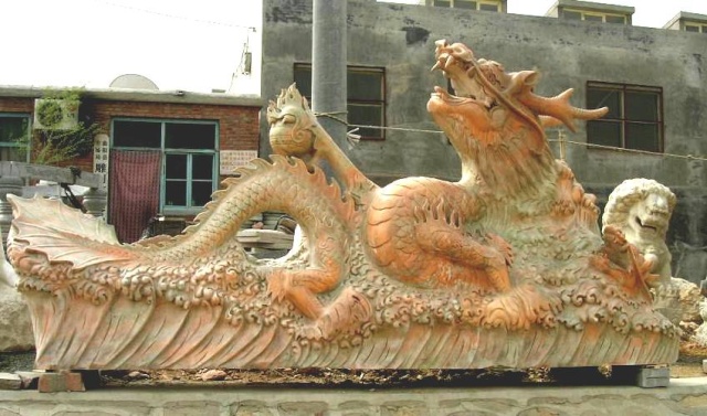 Dragon légende monumentale - Page 2 Chine_10