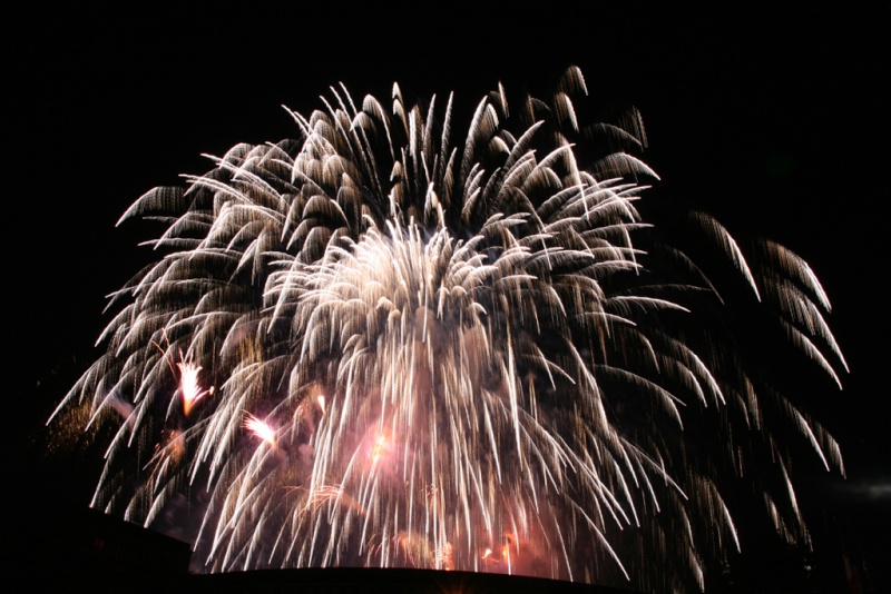 Feu d'artifice ... en direct live (+2heures) Img_0811