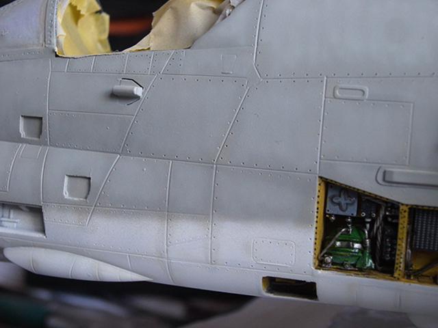 Ling Temco Vought A-7E Corsair II   1/32 [Trumpeter] - Page 3 Paint610