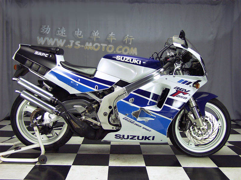 fond d'ecran suzuki pour vos PC Rgv25010