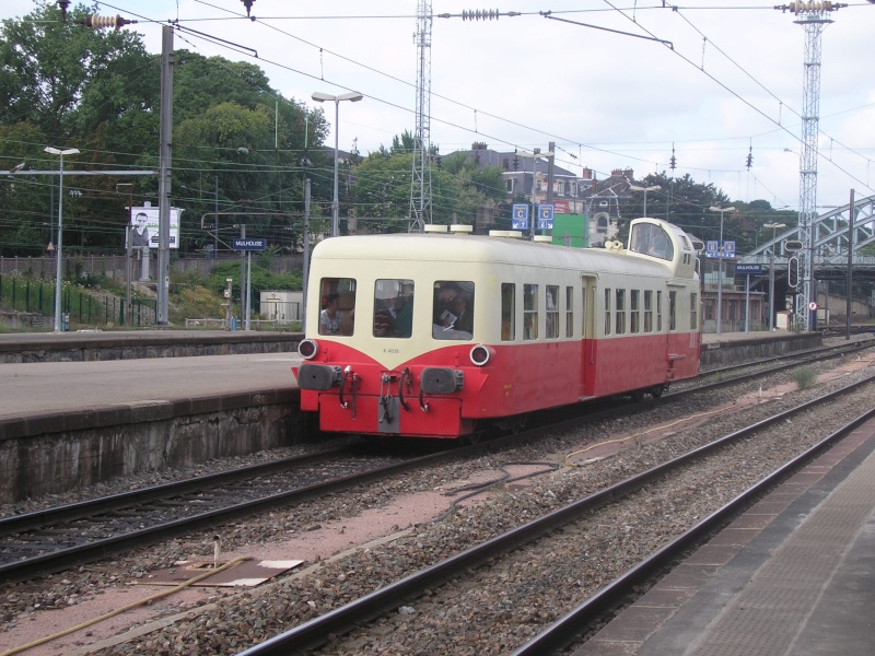 Picasso X 4039 en gare de MULHOUSE Ville samedi 30 juin 2007 Xbd_4010