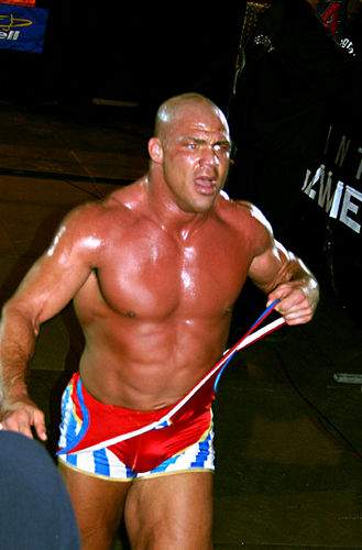 WWE RAW - 23 juillet 2007 Angle10