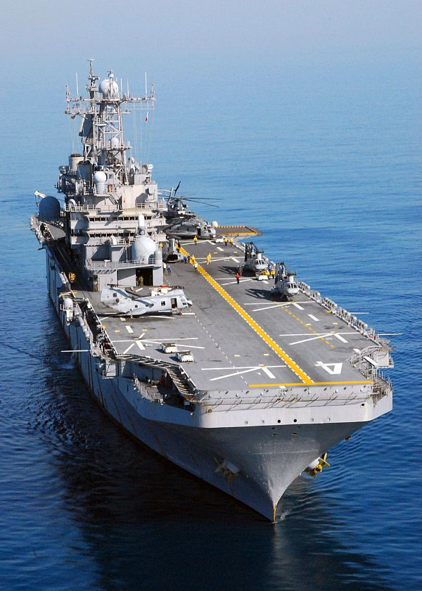 Amphibious assault ship (LHA - LHD - LPD) Web_0712