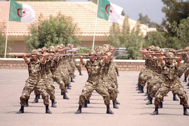 الجيش الوطني الشعبي الجزائري Une11