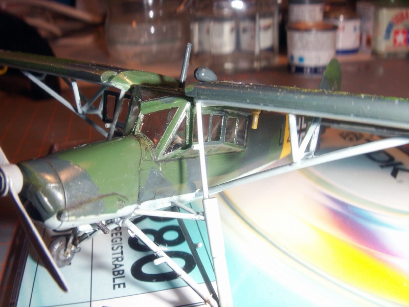 Fieseler FI156 Storch  [Academy] 1/72 - Page 8 Pict0049