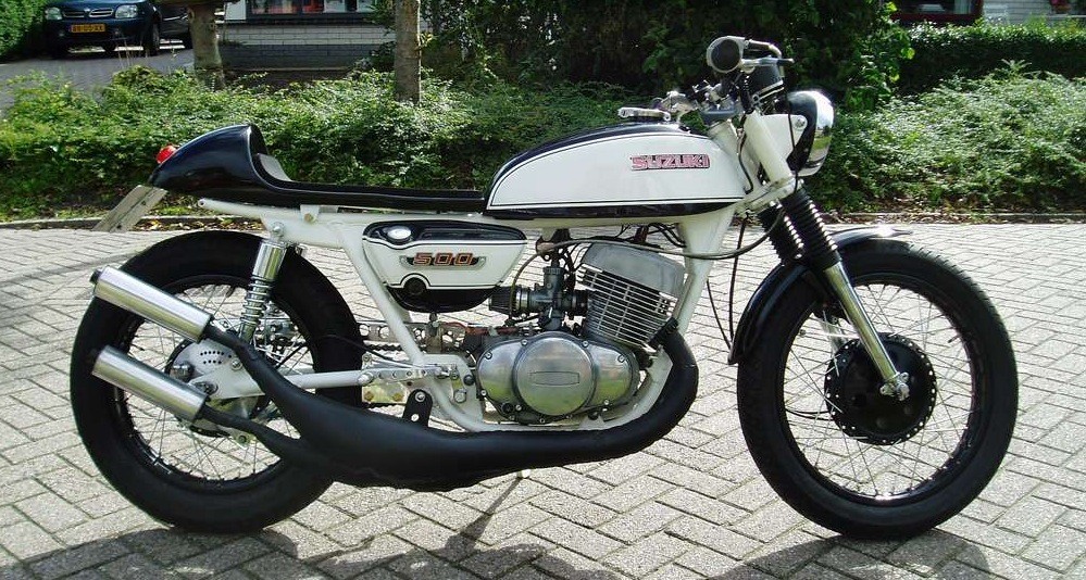 SUZUKI GT 500 : PETITE MERVEILLE Pictur92