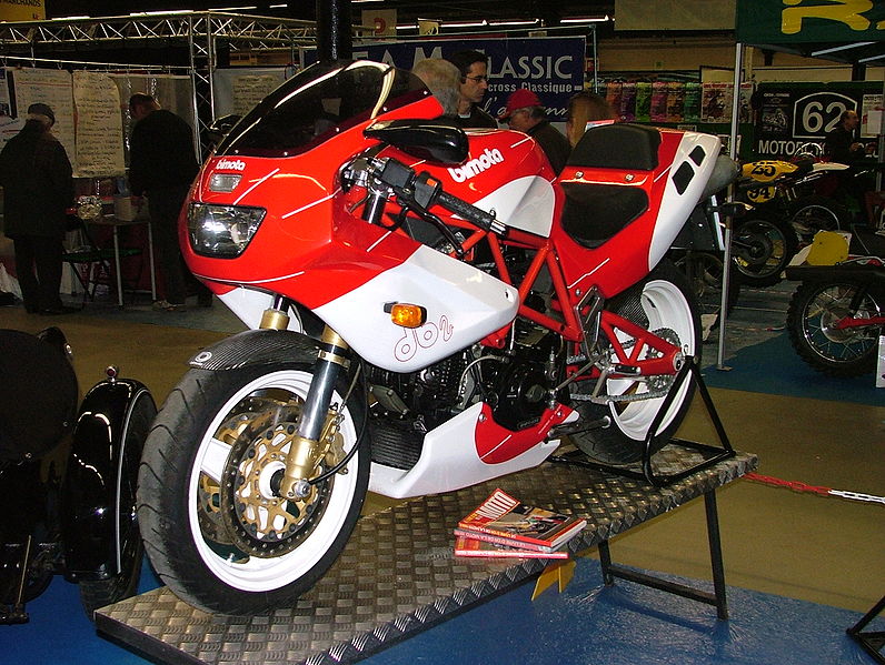 Bimota  - Page 2 Db210