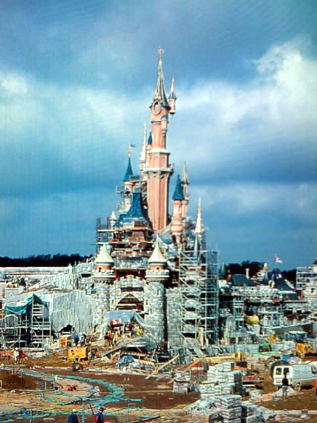 [MAGIC IN PROGRESS] Disneyland Paris - Pagina 43 Ufo810