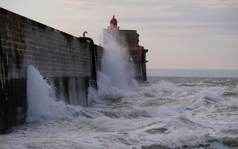 Un petit lever de soleil ce matin sur Le Havre - Page 2 Pa272412