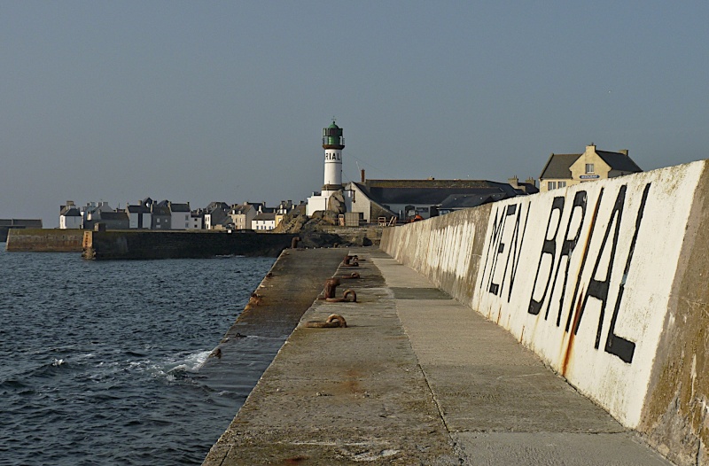 Sein, le phare du Men Brial P1100710