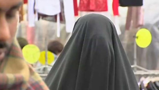 La crise du voile : "L'islam est venu pour dominer le monde y compris la France," -CADUT Burqa-10